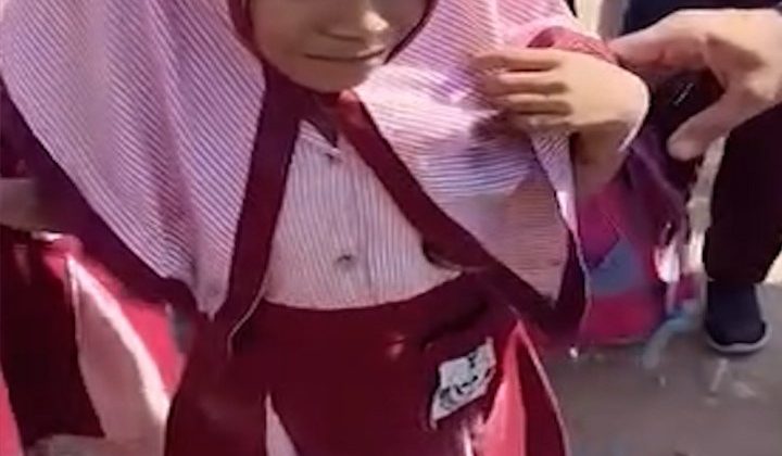 "Karachi schoolgirl rescued after falling into open manhole in Manghopir area"